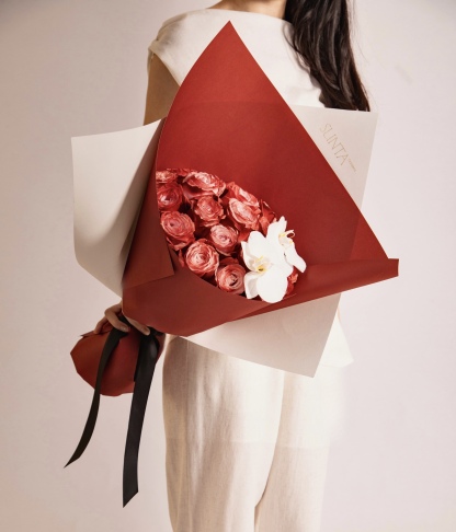 Elegant Red Rose Bouquet