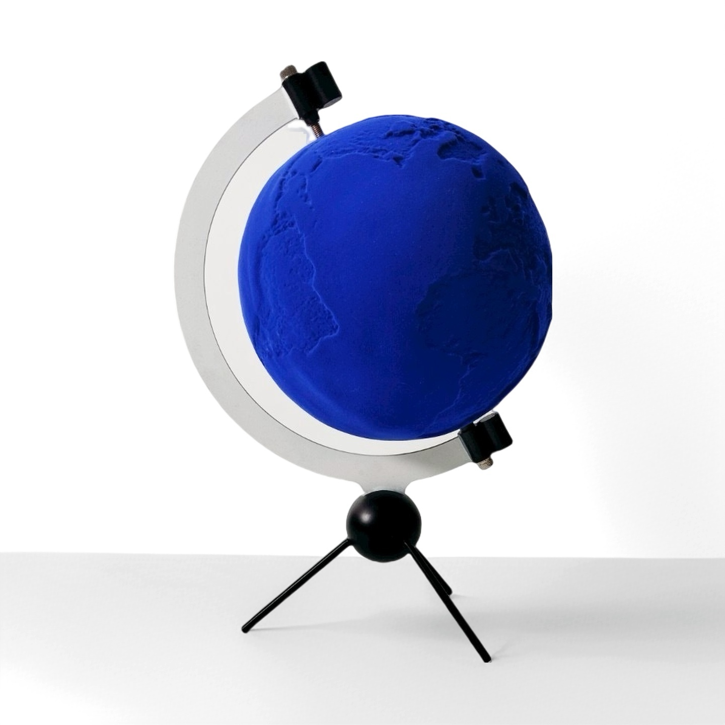 Indigo Globe