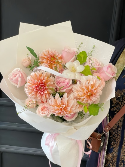 Pink Dahlia Bloom Bouquet