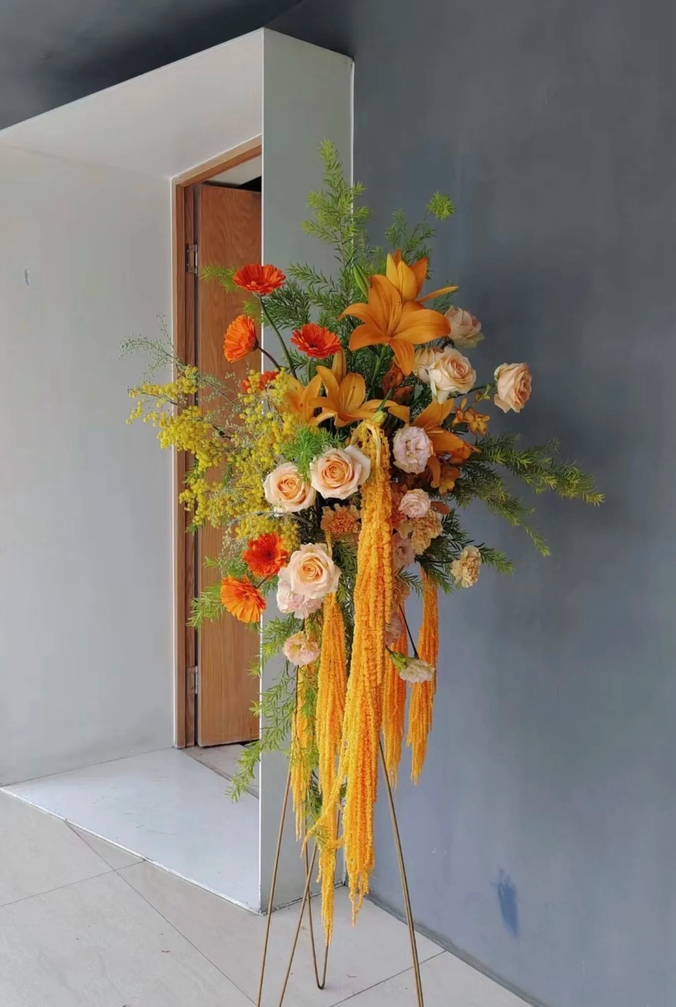 Dazzling Orange Breeze