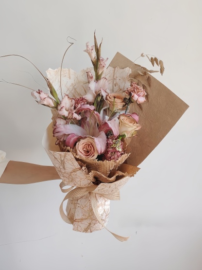 Brown Tone Pink Rose Verse