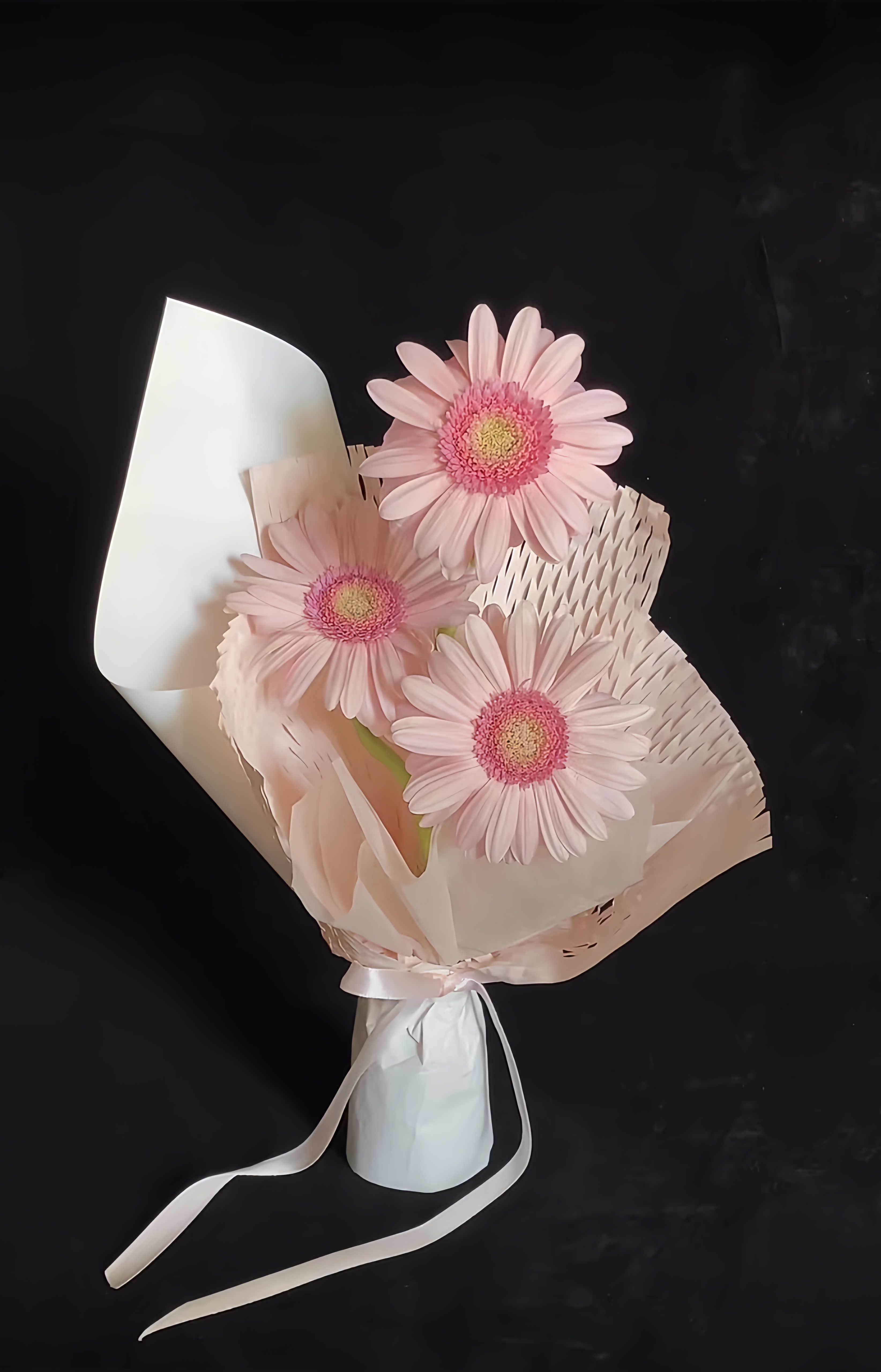 Pink Daisy Elegance