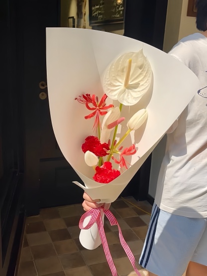 Red White Bloom Dream