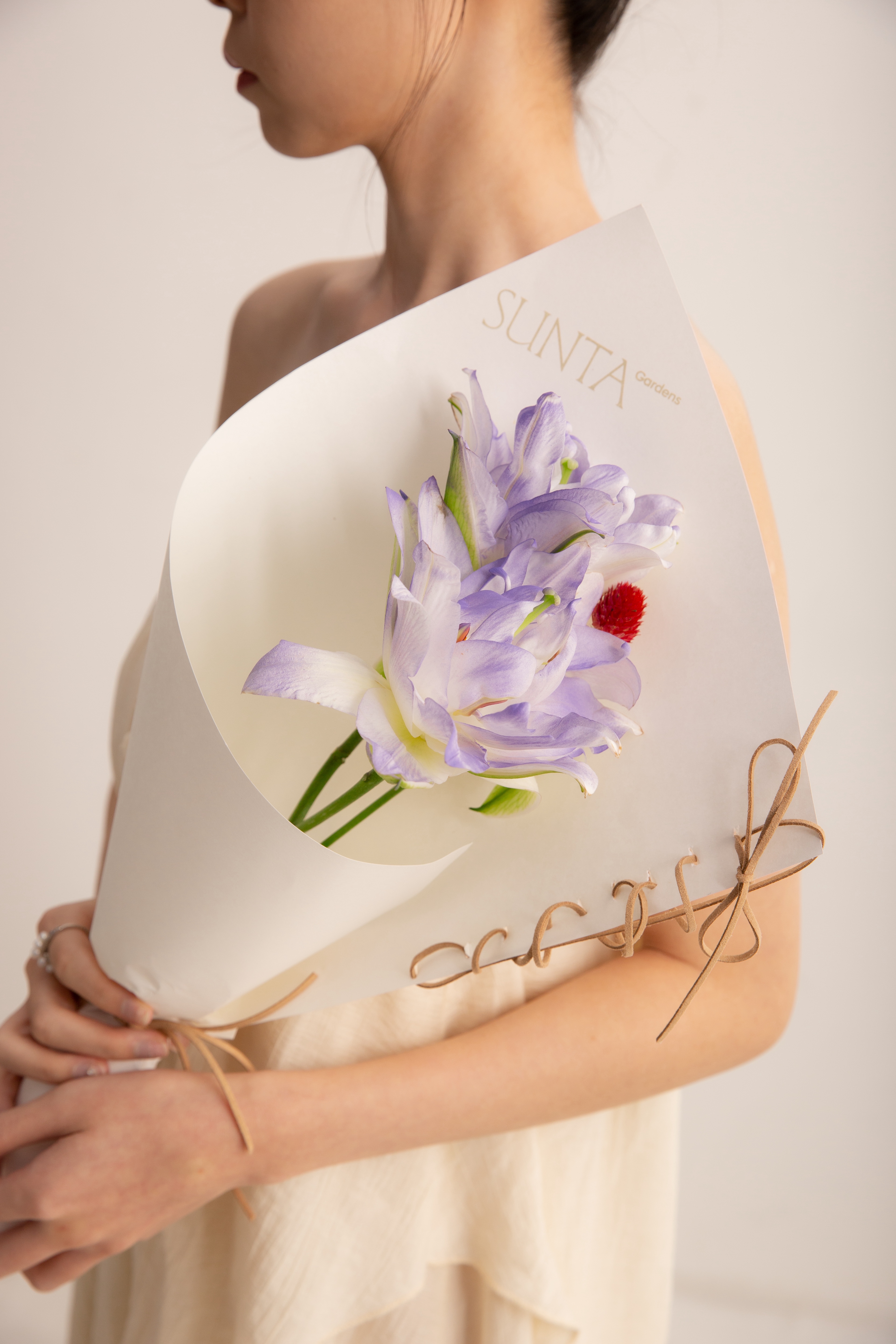 Lilac Charm & Scarlet