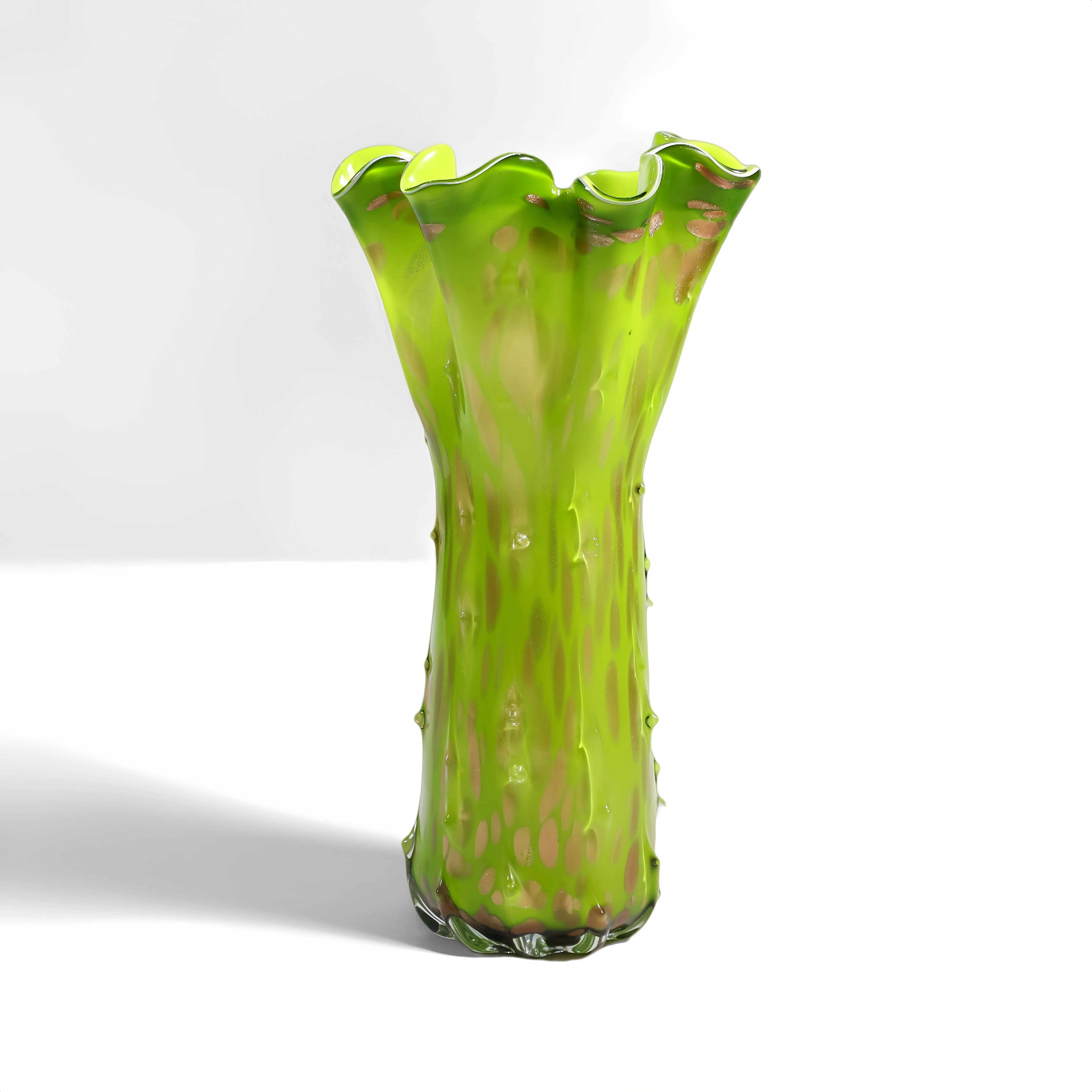 Verdant Wavelet Vase