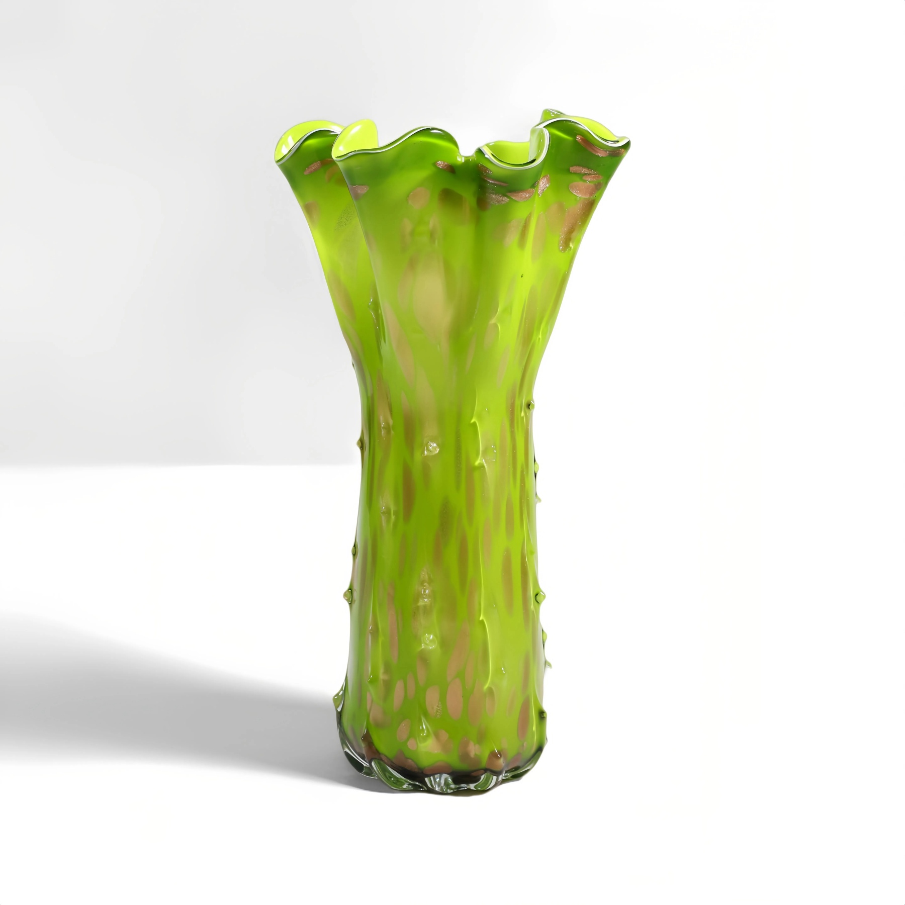Verdant Wavelet Vase