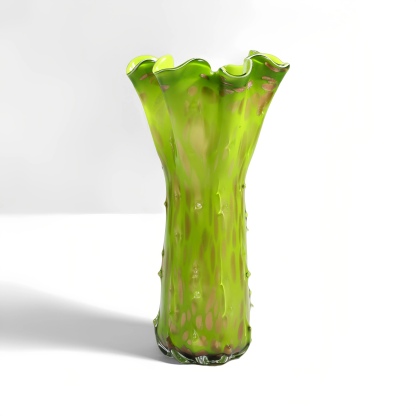 Verdant Wavelet Vase