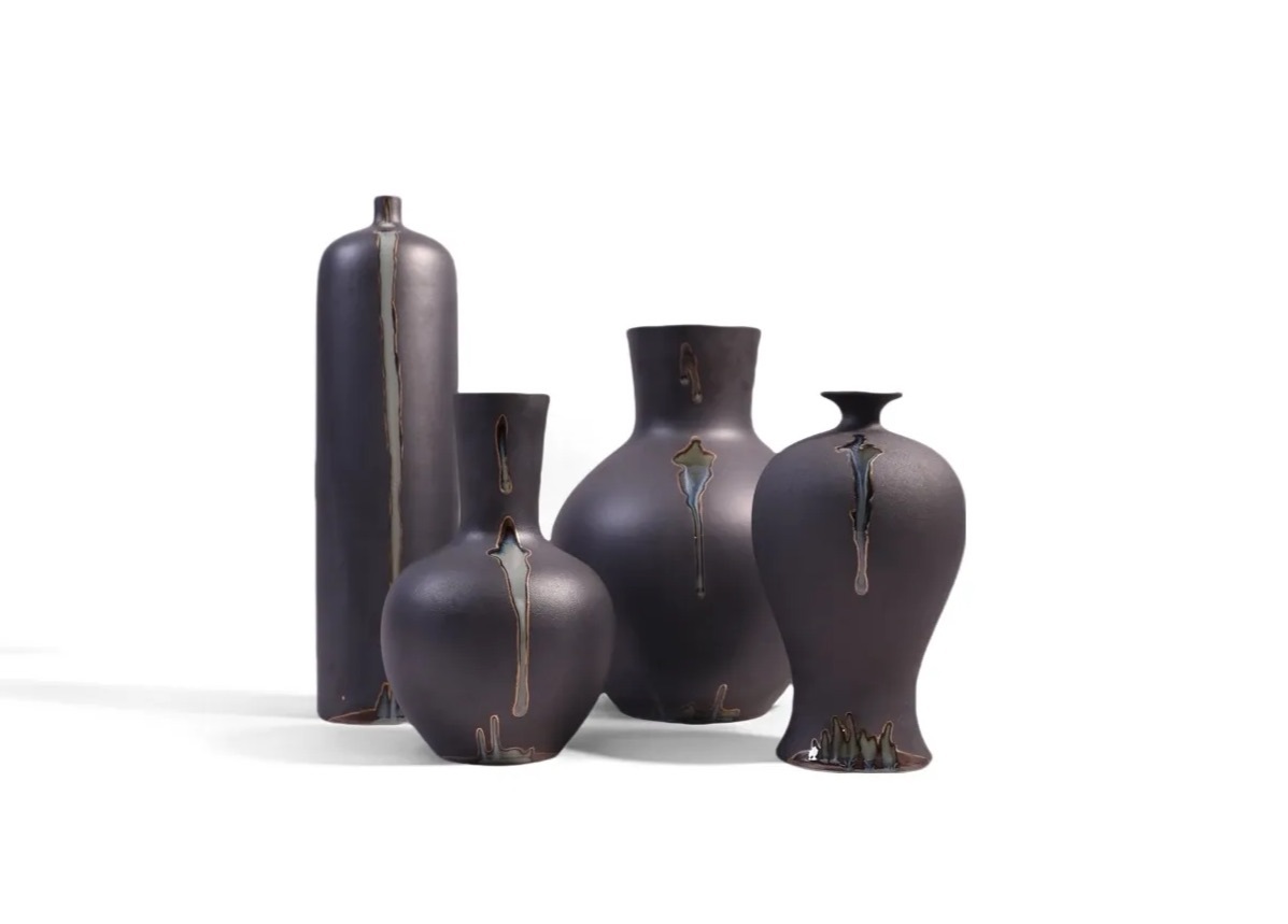 Mysterious Black With Graceful Patterns