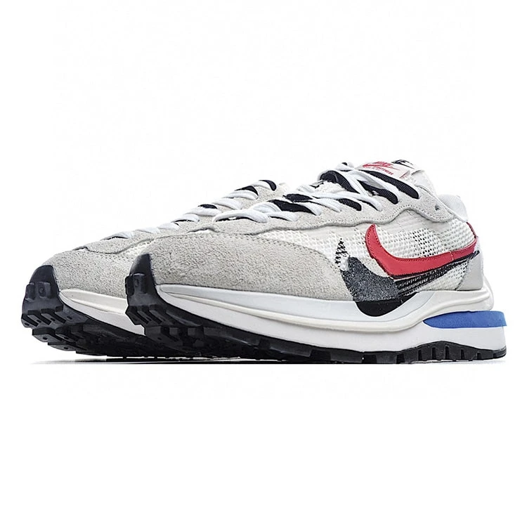 ナイキ x sacai VaporWaffle 'Royal Fuchsia'