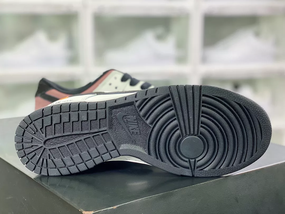 ★NIKE★送関込★激レア確定！世界が欲しがるプレミアムな逸足♪ 【今年の新商品】【新商品発売】頭文字D×NIKE Low Dunks