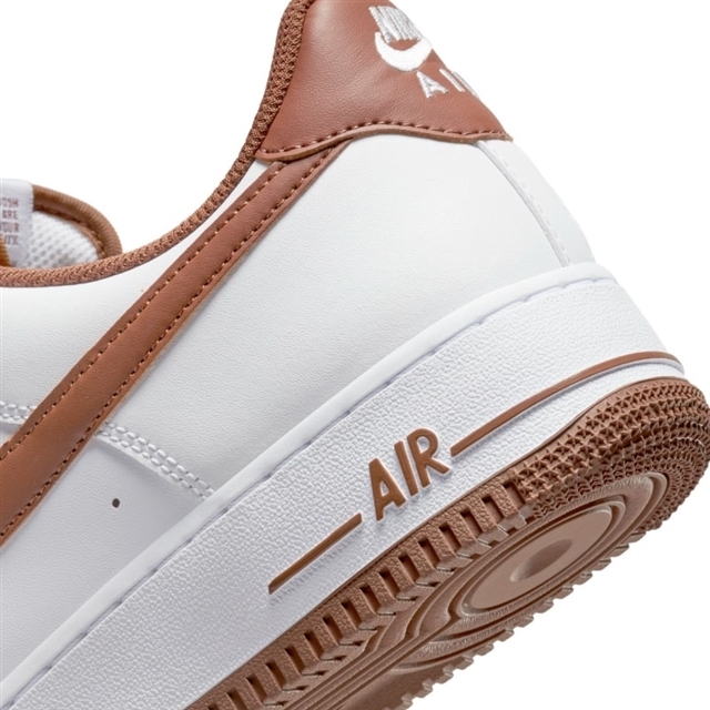 【ブラウンがアクセントになった新作】Nike AIR FORCE 1(ナイキ エアフォース1) WHITE/PECAN(ホワイト/ピーカン)が話題沸騰中！