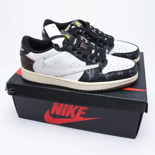 【日本未入荷】LOUIS VUITTON X TRAVIS SCOTT X NIKE AIR JORDAN 1 LOW OG SP"DAMIER AZUR/LV MONOGRAM"[代金引換]