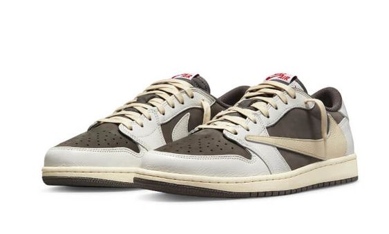 ★NIKE★送関込★激レア確定！世界が欲しがるプレミアムな逸足♪ TRAVIS SCOTT X AIR JORDAN 1 LOW OG