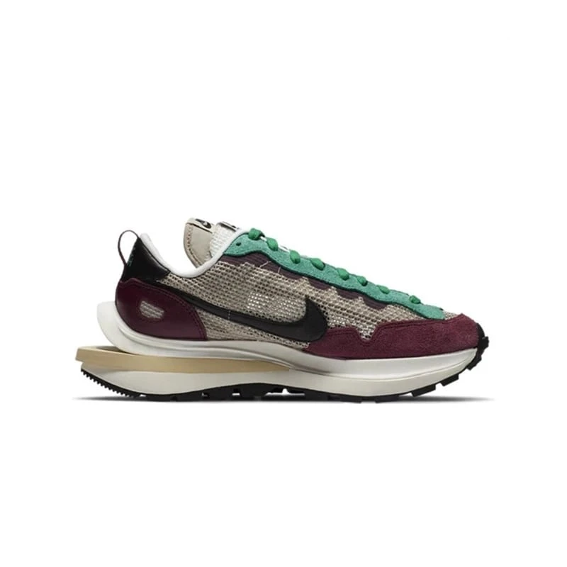 sacai x ナイキ VaporWaffle''StringVillainRed''