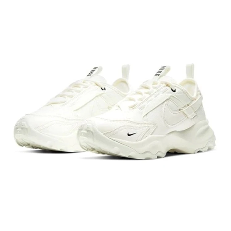 ナイキ TC 7900 LX 3M