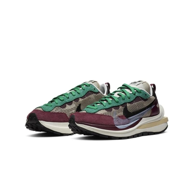 sacai x ナイキ VaporWaffle''StringVillainRed''