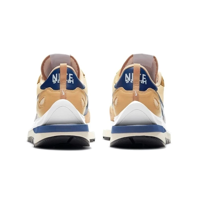 sacai x ナイキ VaporWaffle''Sesameand Blue Void''