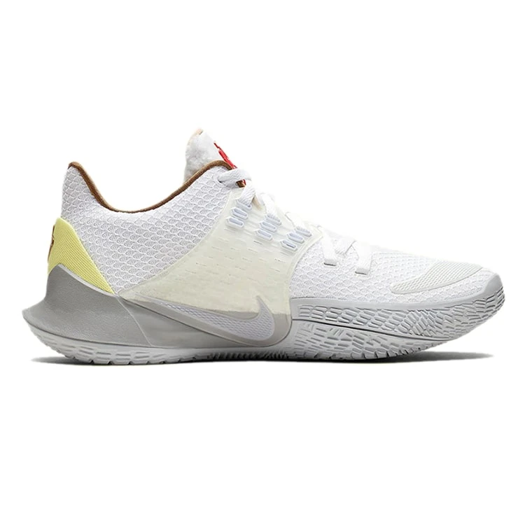 ナイキ スポンジボブ スクエアパンツ × カイリー ロー 2 "サンディチークス" メンズ スニーカー【海外展開 日本未入荷】