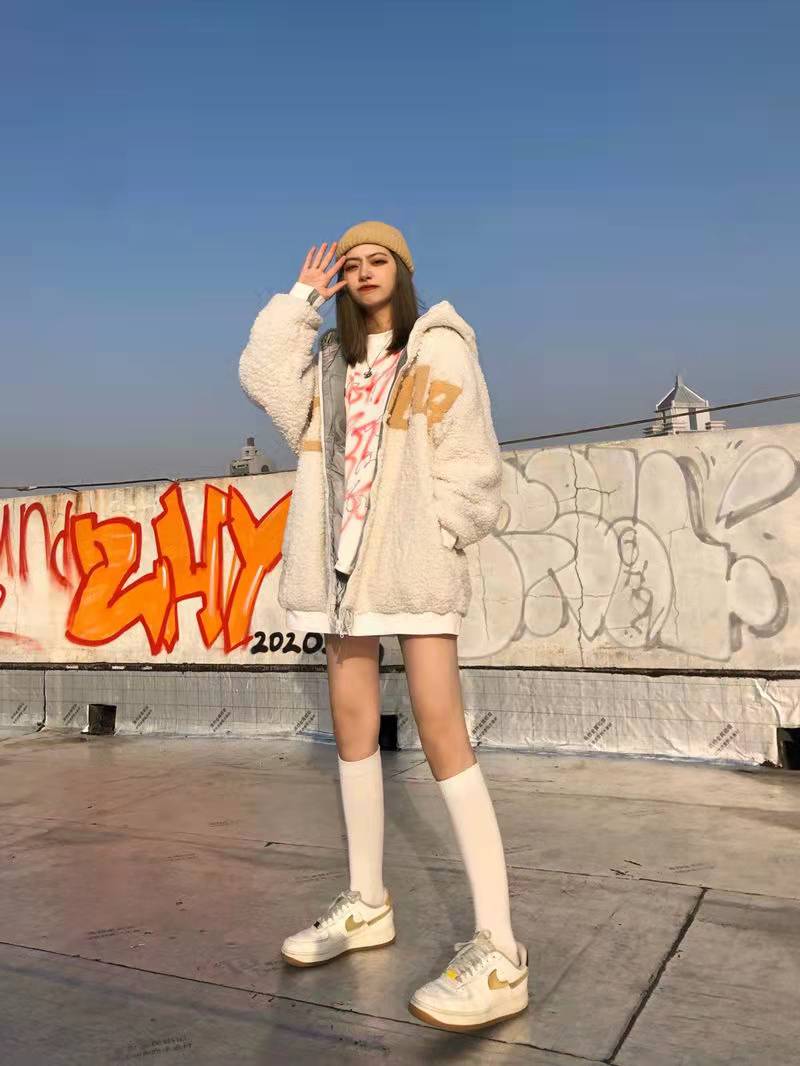 ナイキ ウイメンズモデル エア フォース ワン "ヴァンダライズド" レディース メンズ スニーカー【海外展開 日本未入荷】