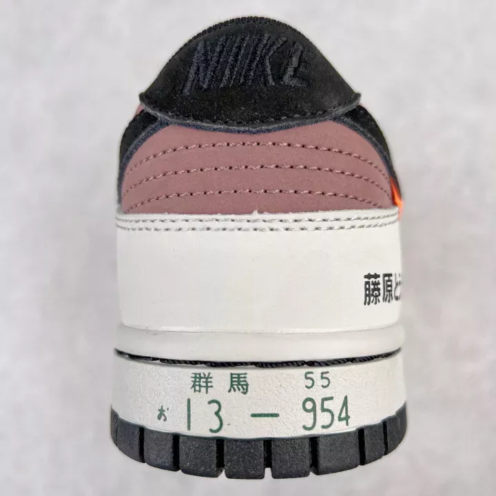 ★NIKE★送関込★激レア確定！世界が欲しがるプレミアムな逸足♪ 【今年の新商品】【新商品発売】頭文字D×NIKE Low Dunks