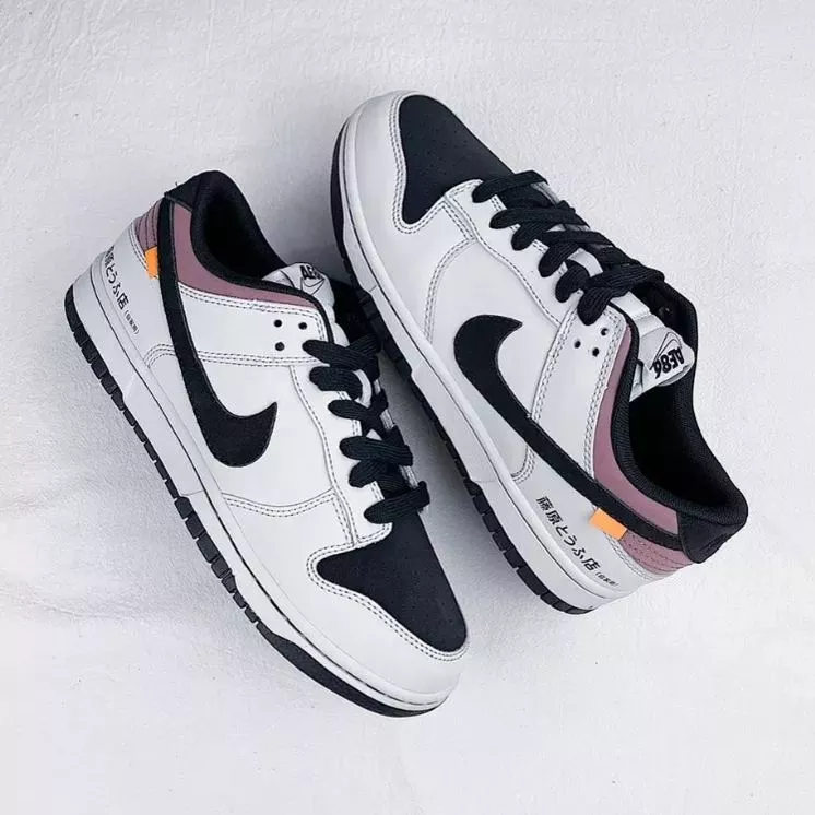 ★NIKE★送関込★激レア確定！世界が欲しがるプレミアムな逸足♪ 【今年の新商品】【新商品発売】頭文字D×NIKE Low Dunks