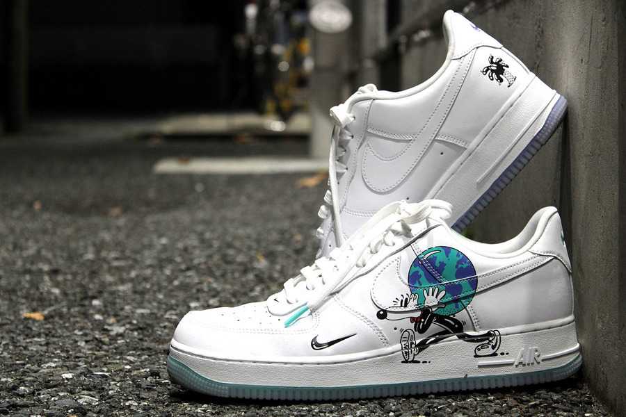 ナイキ スティーブン・ハリントン×エア フォース ワン ロー フライレザー "アース デイ" メンズ レディース スニーカー【限定完売モデル】