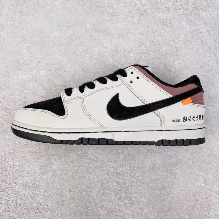 ★NIKE★送関込★激レア確定！世界が欲しがるプレミアムな逸足♪ 【今年の新商品】【新商品発売】頭文字D×NIKE Low Dunks