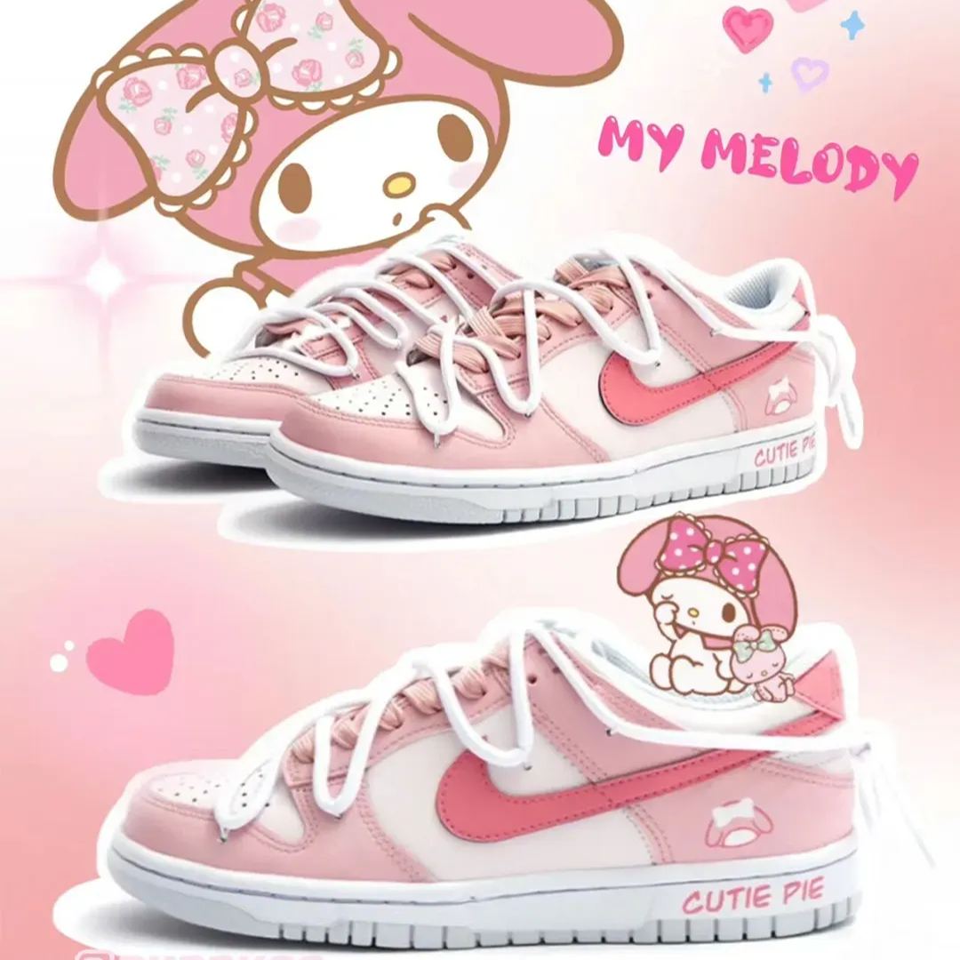 Nikeダンク ロウ×サンリオコラボ 日本未発売