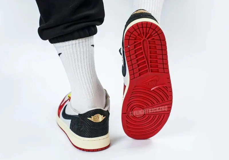 マイケル・ジョーダンの息子 マーカス主宰 Trophy Room x Air Jordan 1 Low の最新作 “Rookie Card - Away” が発売