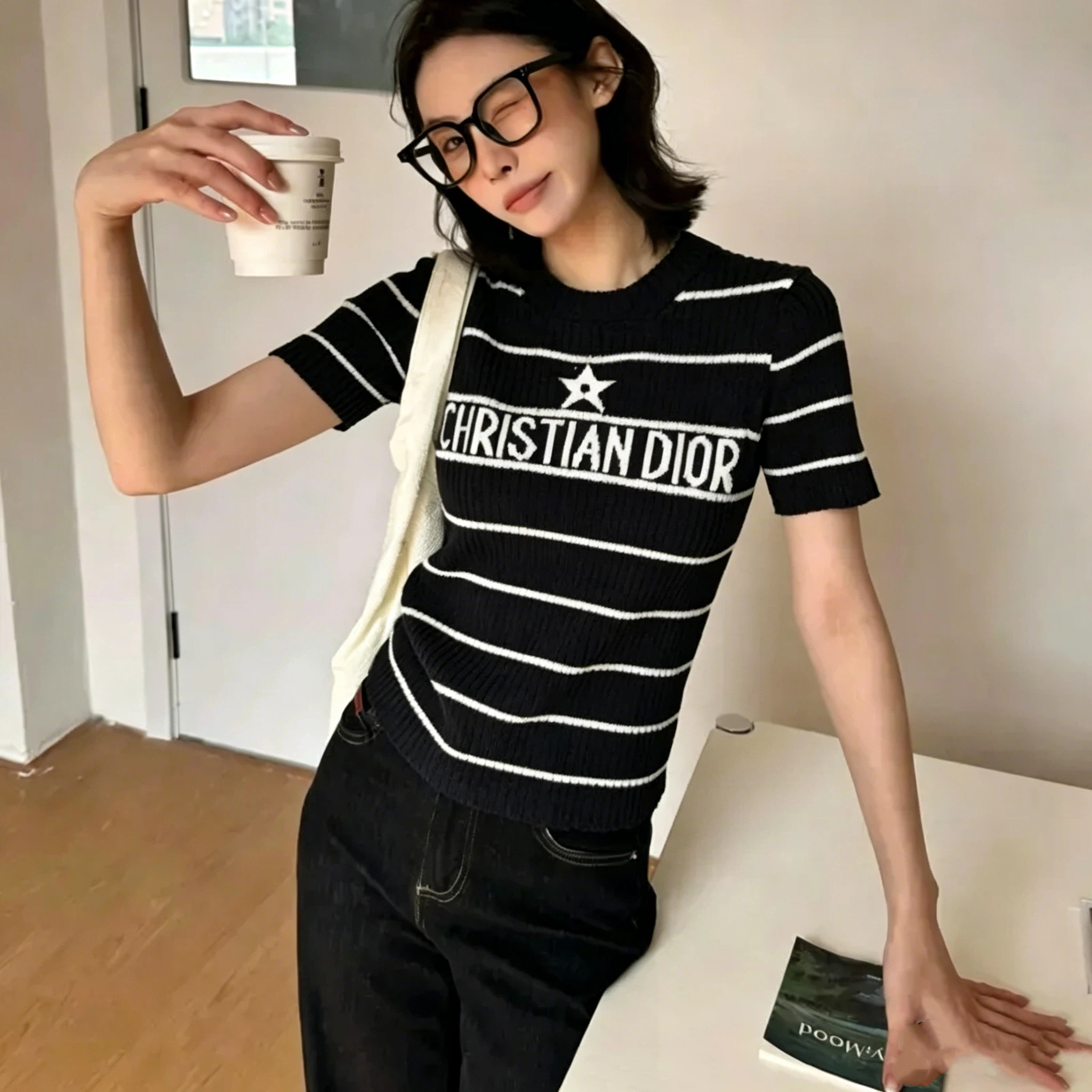 『フリーサイズ』NO.1人気 優しい雰囲気 モード ボーダー柄 半袖 Ｔシャツ