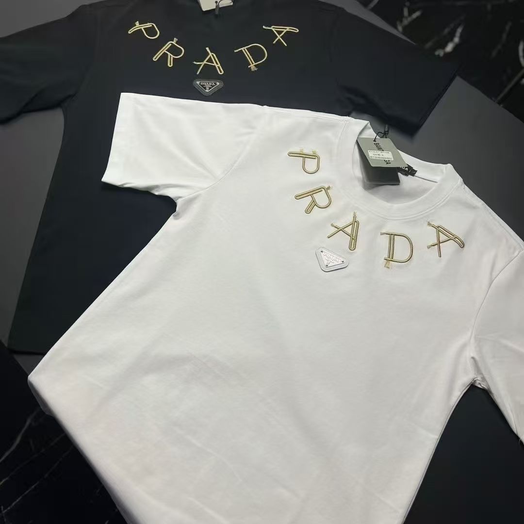 新しいカジュアルレタールーズラウンドネック万能半袖クラシックTシャツ