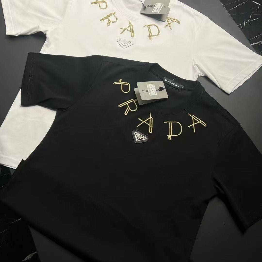 新しいカジュアルレタールーズラウンドネック万能半袖クラシックTシャツ