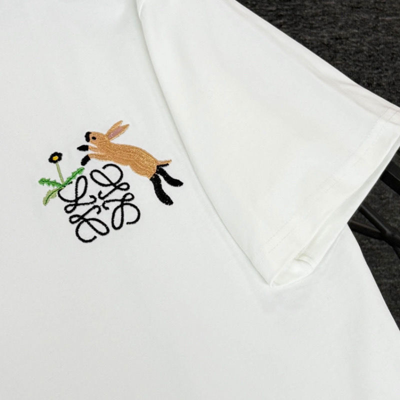 新しい夏のスタイル、刺繍のトレンディなTシャツ、トレンディな半袖、ユニセックスのラウンドネックのカジュアルなルーズバージョン