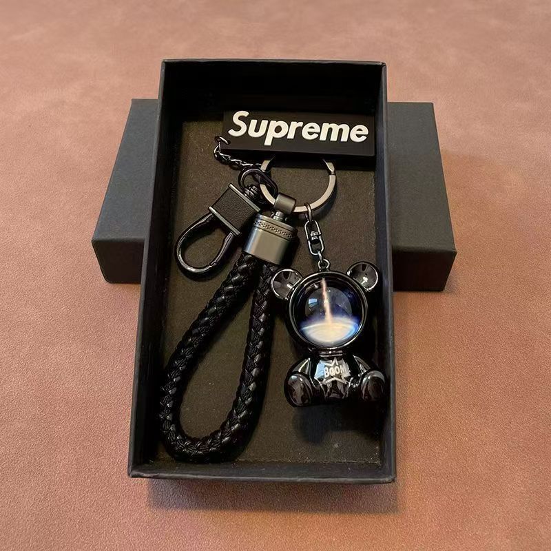 クマのカップルの車のキーチェーンクリエイティブペンダント個性的な人形車のギフトキー漫画かわいいチェーン