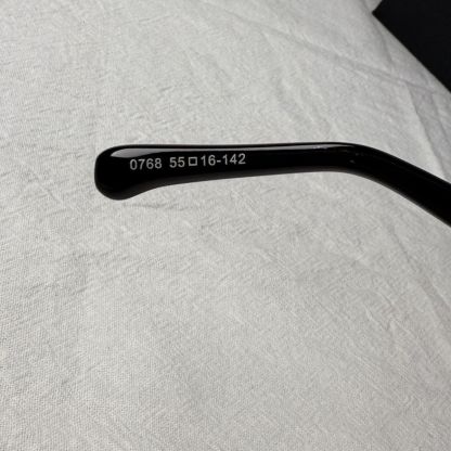 UVカットサングラスは多用途で、処方箋なしでも十分です