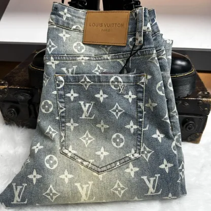 『S-2XL』シルエットがきれい 快適な履き心地 魅力的 飽きの来ない ジーンズ