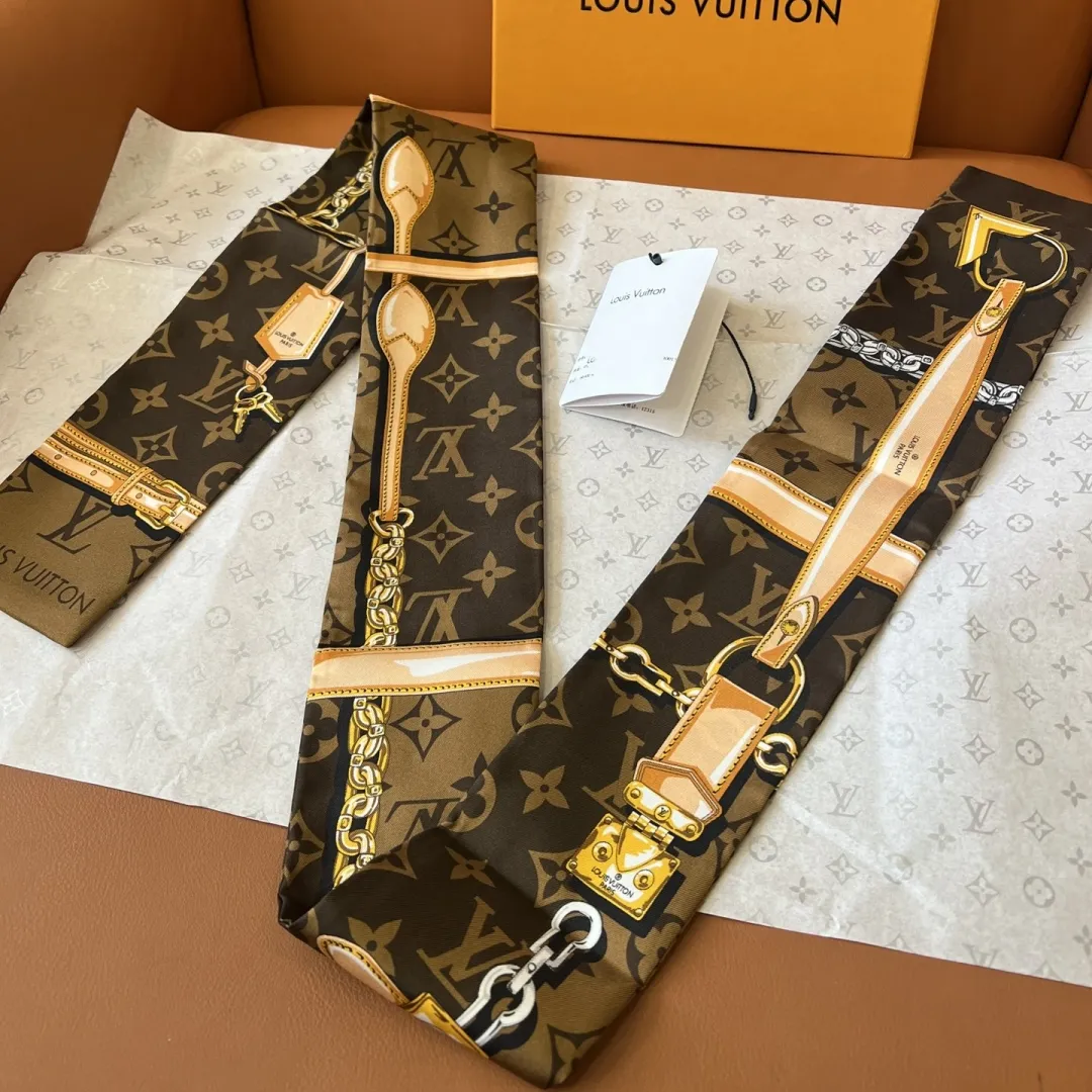 上品で洗練された雰囲気 大人の女性にふさわしい 滑らかな質感 魅力的 スカーフ