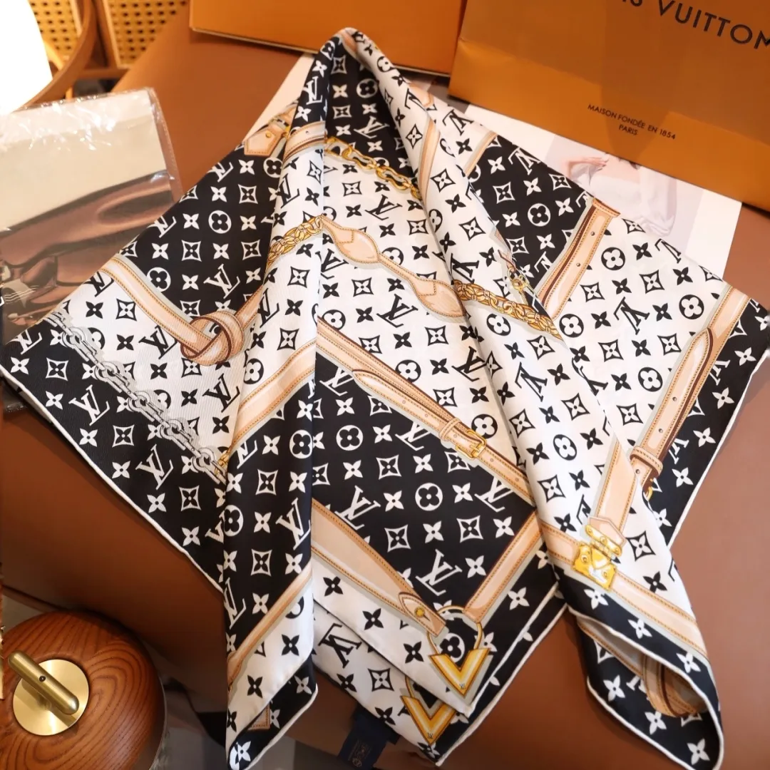 華やか フェミニン しなやか ヴィンテージ アートデザイン 100%シルク スカーフ