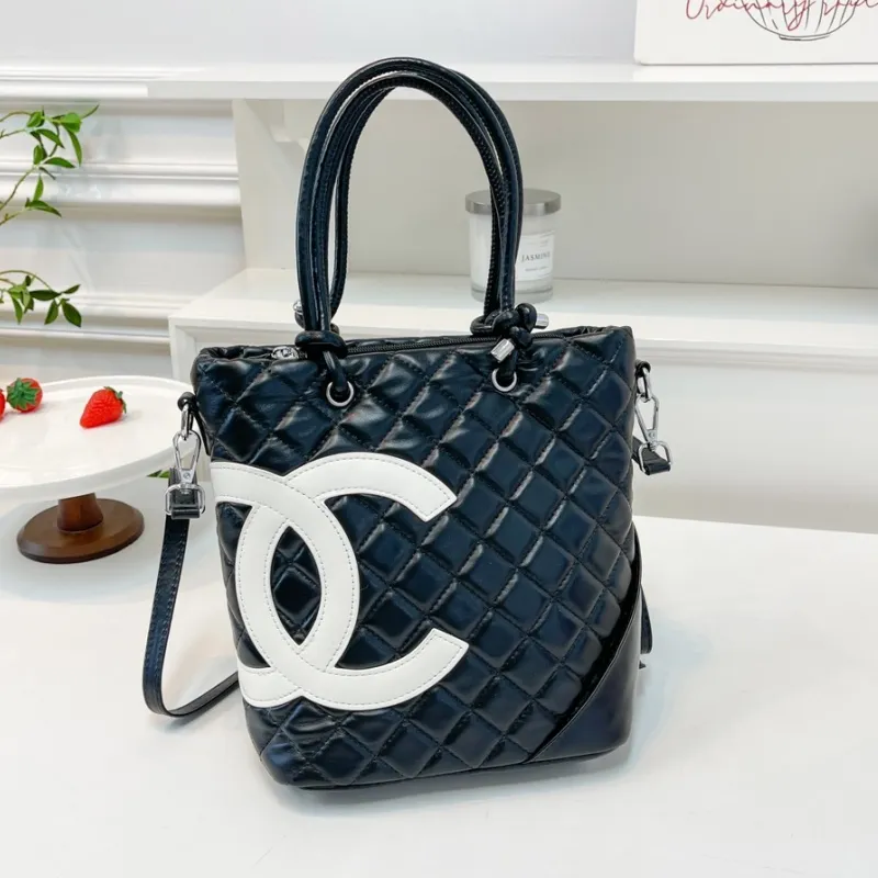 人気上昇中 高品質 ファッション フェミニン エレガント シンプル 大容量 ショルダーバッグ