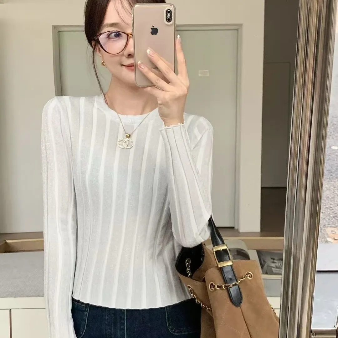 『フリー』シックな印象 三色選べる 大人カジュアル 合わせやすい 軽やかな着心地 トレーナー