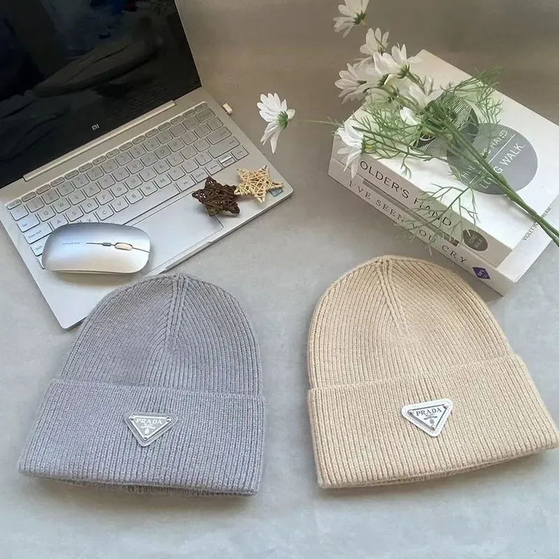 冬用ニットラビットファーファッショナブルな秋冬用厚手暖かいウール帽子