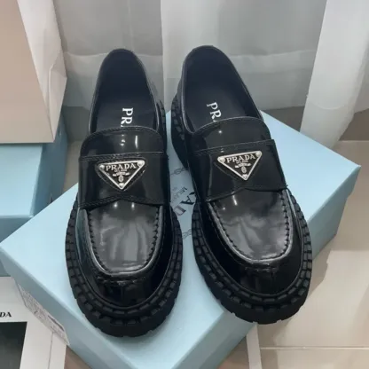 『35-41』光沢 疲れにくい 快適設計 エレガント カジュアル 学院風 ローファー