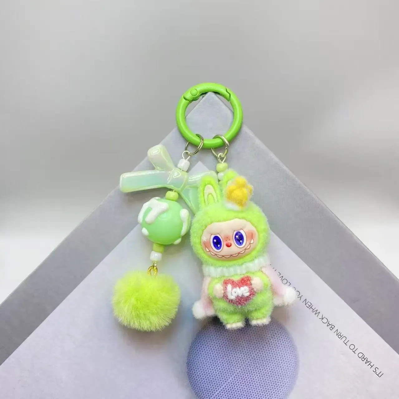 新しいフロッキングクロスペンダントかわいい人形キーチェーンペンダントギフト