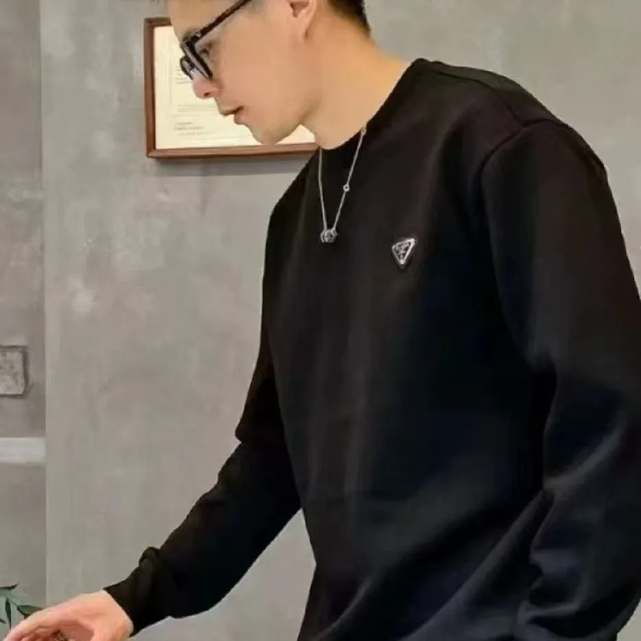 『S-3XL』新作の秋冬用、ゆったりとしたサイズ感でスタイリッシュなプルオーバータイプのクルーネック スウェットシャツ男女兼用