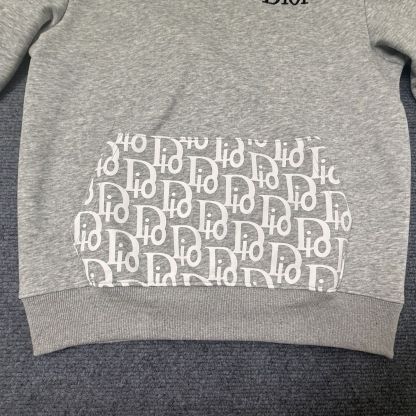 『L-4XL』暖かくてスタイリッシュな、裏起毛の長袖フード付きスウェットシャツ