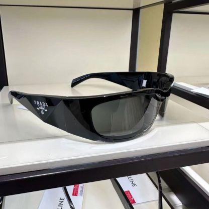 新しいレトロサングラスUVサイクリングトレンディなファッションサングラス