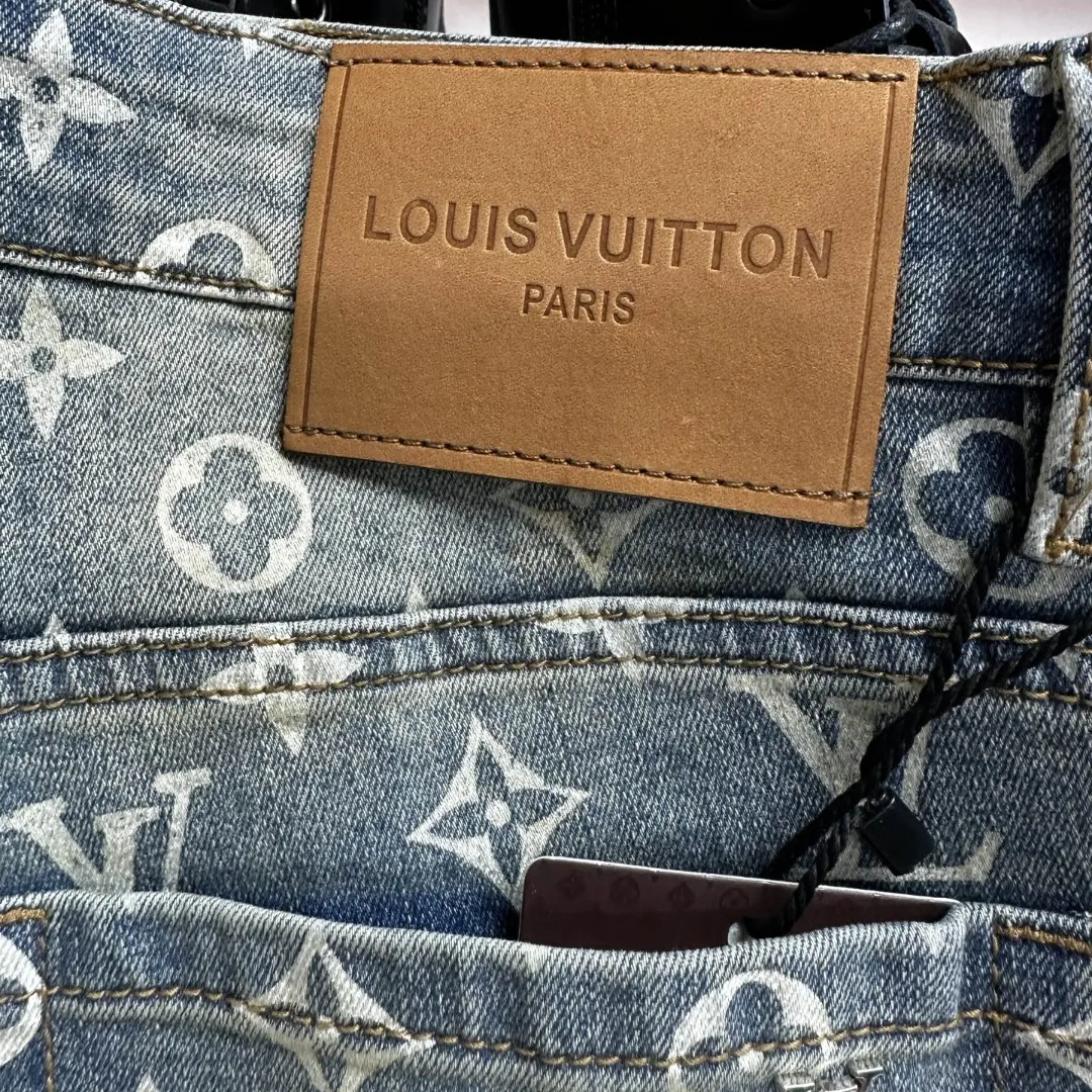 『S-2XL』シルエットがきれい 快適な履き心地 魅力的 飽きの来ない ジーンズ