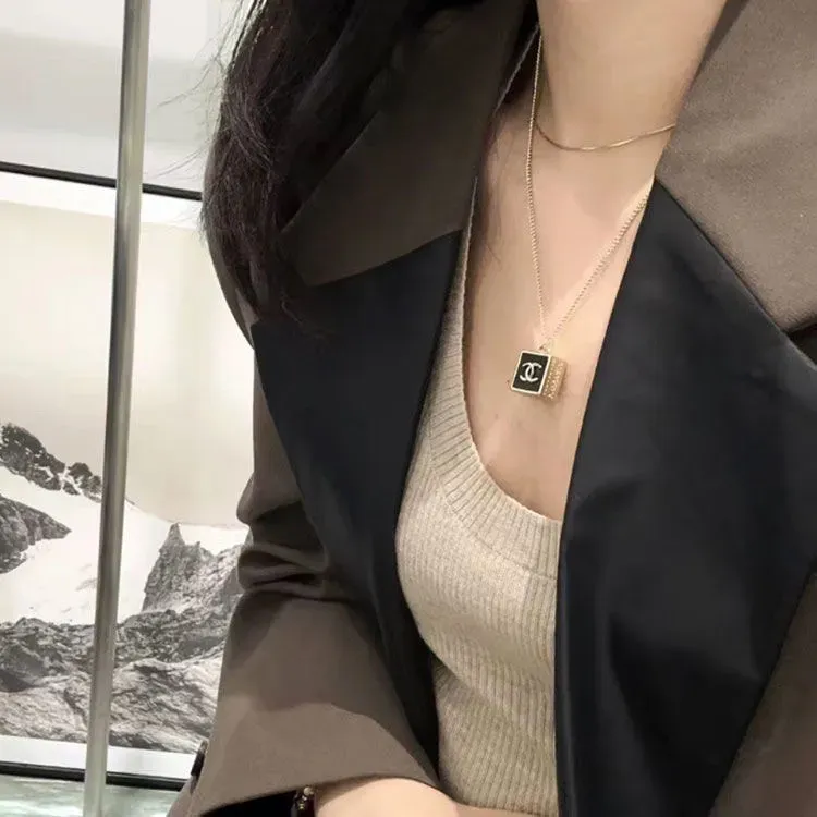 新しいスクエアゴールドレンガネックレス気質多用途鎖骨