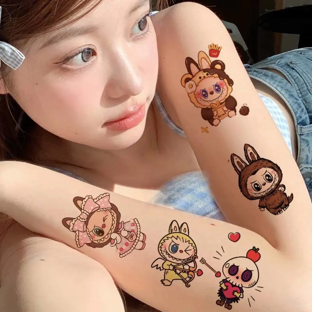 Labubu 漫画カラータトゥーステッカー、高価値トレンド、個性的、防水、長持ち、リアルな花の腕ステッカー