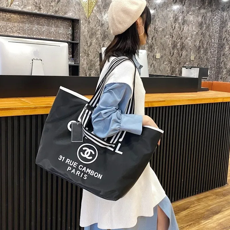 新作 おしゃれ 大容量 ナイロン ハンドバッグ 少女 ショルダー トートバッグ ビッグバッグ